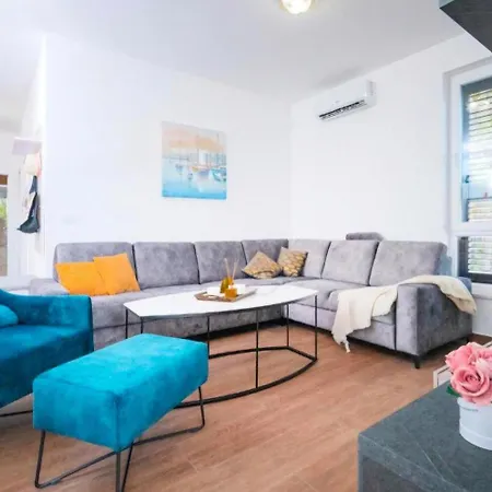 Sunshine, Sea View & Beach! Apartamento *