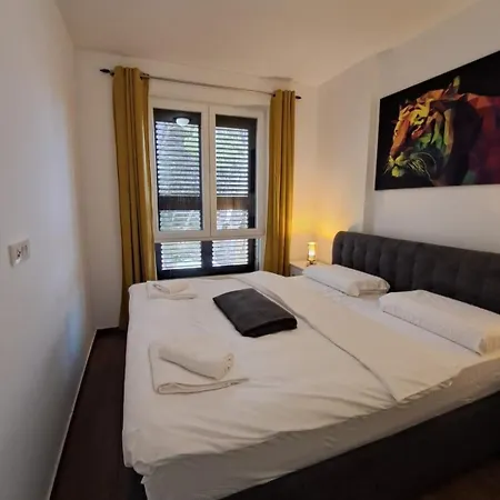 Sunshine, Sea View & Beach! * 이반 돌라츠