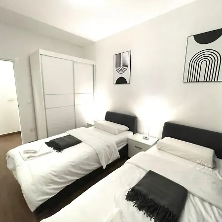 아파트 Sunshine, Sea View & Beach! 이반 돌라츠