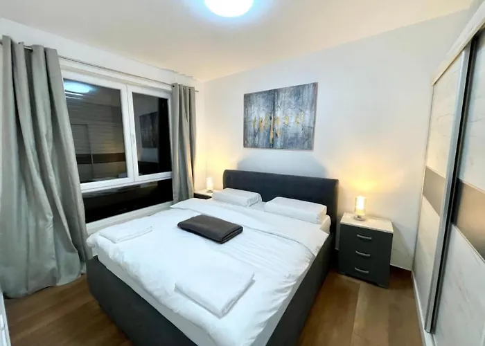 Sunshine, Sea View & Beach! * イバン・ドーラッツ