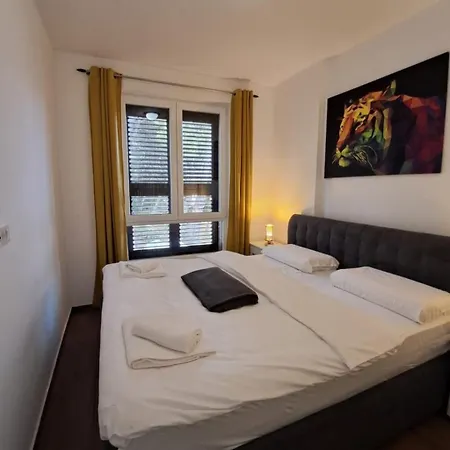 Sunshine, Sea View & Beach! Appartement