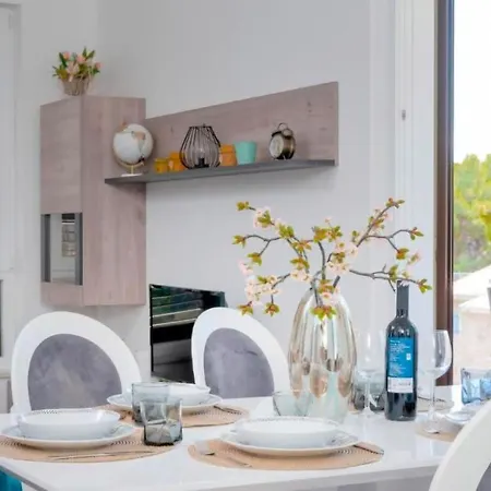 Sunshine, Sea View & Beach! Appartement Ivan Dolac